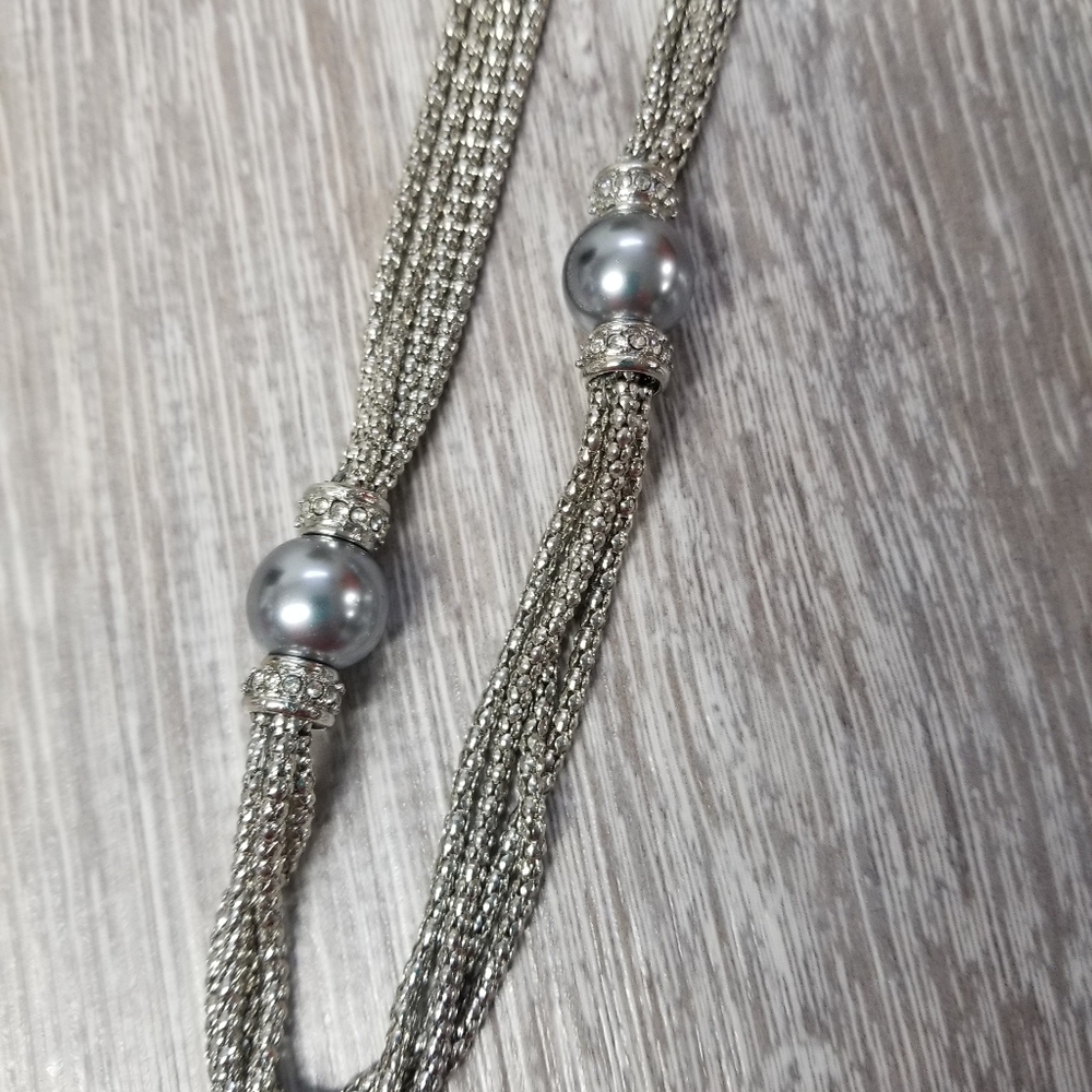 Beautiful gray pearl and bling necklace - Picture 6 of 10